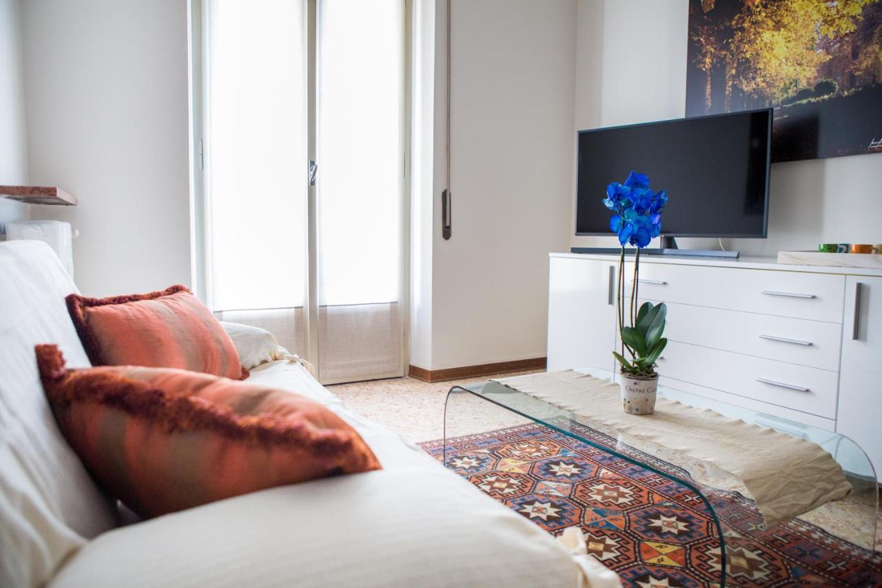 Parma A Due Passi Dal Duomo Apartment Eksteriør bilde